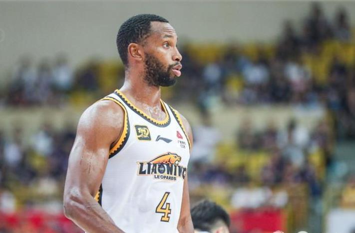 带领辽宁队, 及徐杰同时