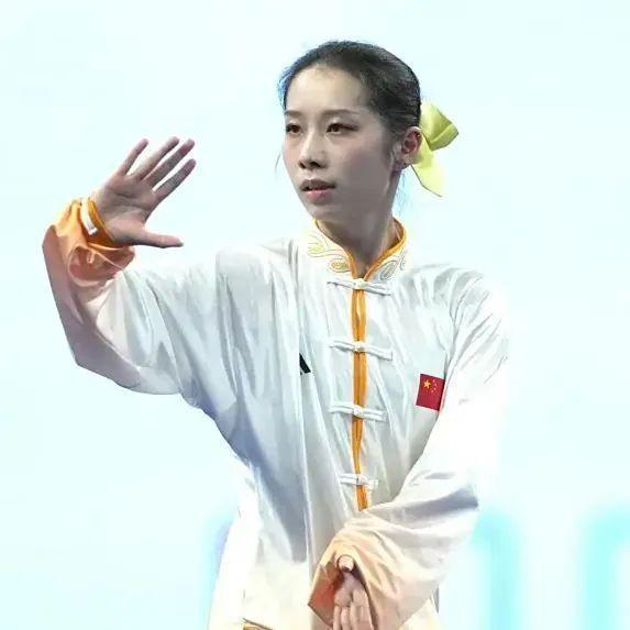 小小年纪的, stron, 级国际经济