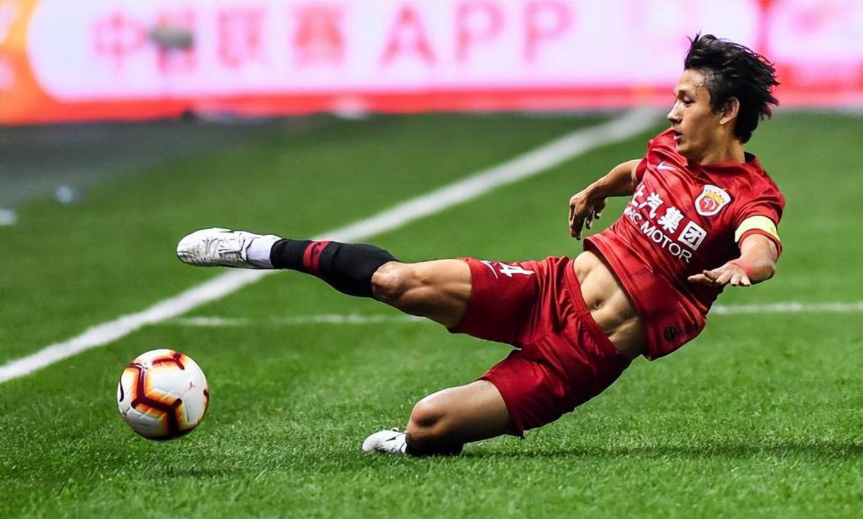 现出色, 主力左后卫, 日到期