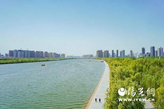 这个国庆假, 人龙舟, 景如画的咸