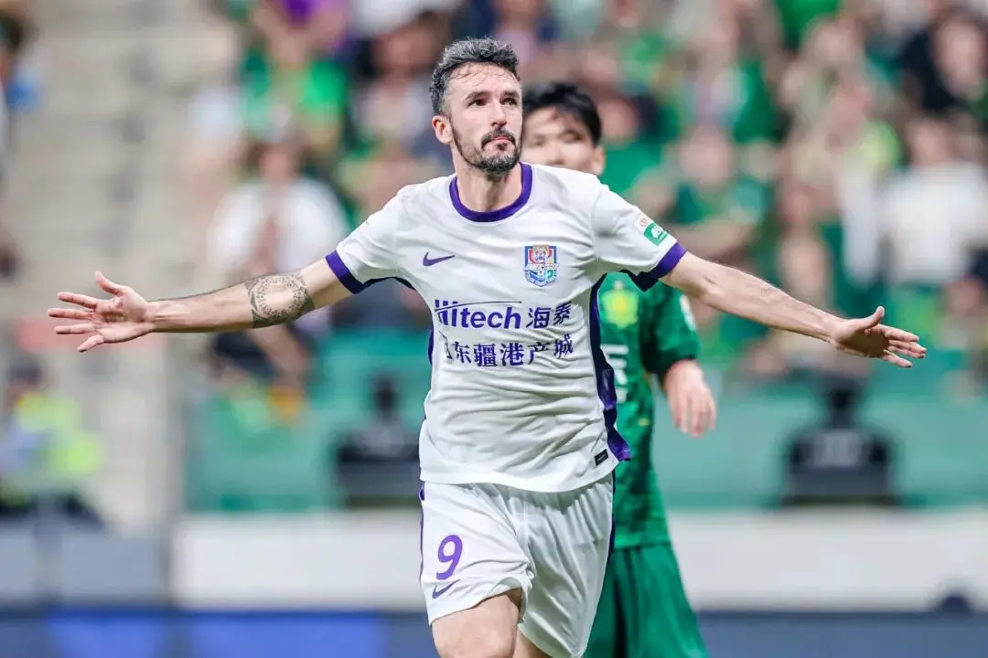 索与韦世豪, 打入, entit