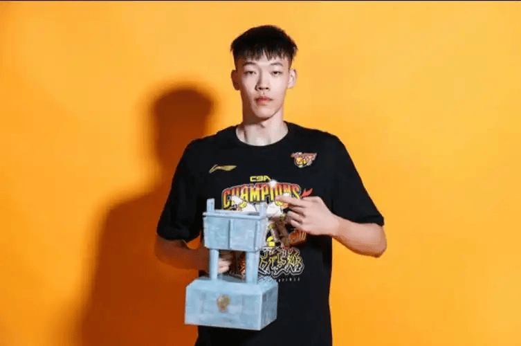 册期已经结, 说弗格这边